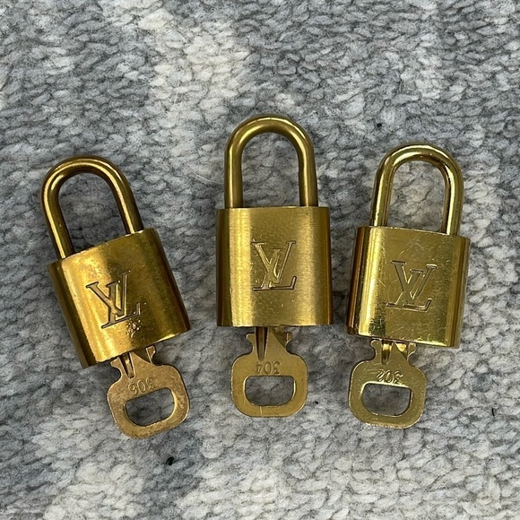 Bulk Lot Louis Vuitton Lock and Key Set of 3 Numbers 302 304 306 - Picture 1 of 9